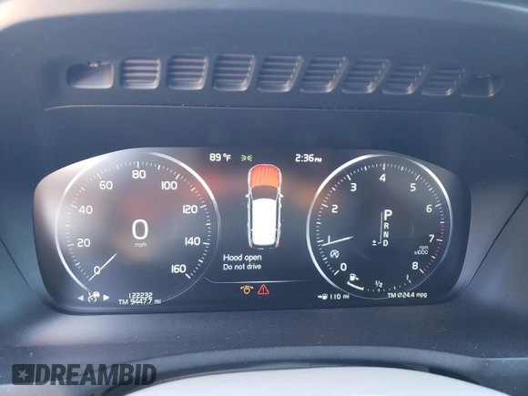 2017 Volvo XC90 Momentum with VIN YV4A22PK0H1171397, listed as a Copart auction lot 47424555 with 122,232 mi miles and Salvage Title. Bid and sale history available at DreamBid. Image 9.