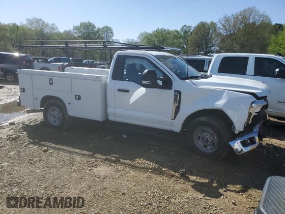 2024 Ford F-250 XL z VIN 1FTBF2AA7REC15708, wystawiony jako Copart lot #51758485 z przebiegiem 1 139 mil mil oraz Szkoda całkowita • Salvage title. Historia ofert i sprzedaży dostępna na DreamBid. Obrazek 4.