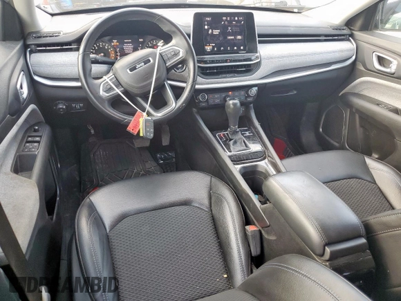 2022 Jeep Compass Latitude z VIN 3C4NJCBB0NT137906, wystawiony jako Copart lot #60041805 z przebiegiem 61 177 mil mil oraz Szkoda całkowita • Salvage title. Historia ofert i sprzedaży dostępna na DreamBid. Obrazek 8.