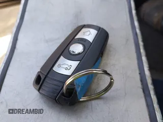 2010 BMW 1 Series 128i с VIN WBAUN1C52AVH81995, выставлен на аукционе IAAI как лот 42359298 с пробегом 137 443 миль миль и . История ставок и продаж доступна на DreamBid. Изображение 11.