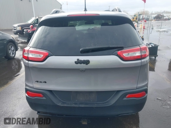 2018 Jeep Cherokee Latitude with VIN 1C4PJMCX4JD548136, listed as a IAAI auction lot 41592821 with 165,022 mi miles and . Bid and sale history available at DreamBid. Image 16.