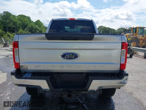 2019 Ford F-250 XL with VIN 1FT7W2BT9KEE35217, listed as a IAAI auction lot 42309355 with 196,739 mi miles and . Bid and sale history available at DreamBid. Image 17.