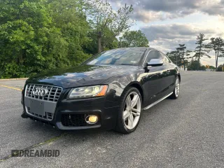 2012 Audi S5 Prestige z VIN WAUVVAFR8CA000861, wystawiony jako Copart lot #59816765 z przebiegiem 142 618 mil mil oraz Czysty tytuł • Clean title. Historia ofert i sprzedaży dostępna na DreamBid. Obrazek 2.