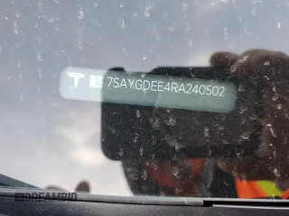 2024 Tesla Model Y Long Range z VIN 7SAYGDEE4RA240502, wystawiony jako Copart lot #48730435 z przebiegiem 16 041 mil mil oraz Szkoda całkowita • Salvage title. Historia ofert i sprzedaży dostępna na DreamBid. Obrazek 14.