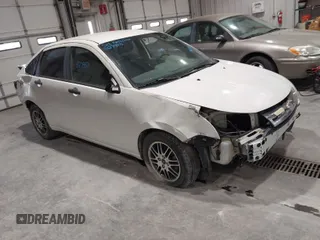 2010 Ford Focus SE with VIN 1FAHP3FN3AW190237, listed as a IAAI auction lot 42039390 with 338,458 mi miles. Bid and sale history available at carsss.com. Image 1.