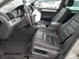 2008 Volkswagen Touareg V6 с VIN WVGBE77L78D067570, выставлен на аукционе Copart как лот 45532475 с пробегом Не указан миль и Списание • Salvage title. История ставок и продаж доступна на DreamBid. Изображение 7.