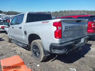 2019 Chevrolet Silverado 1500 LT Trail Boss with VIN 1GCPYFED2KZ234242, listed as a IAAI auction lot 41587318 with 1 mi miles. Bid and sale history available at carsss.com. Image 3.