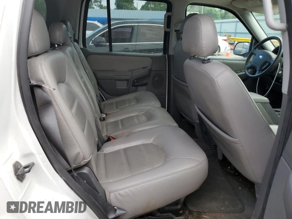 2005 Ford Explorer XLT z VIN 1FMZU63E05UA07368, wystawiony jako Copart lot #59665895 z przebiegiem 149 548 mil mil oraz Szkoda całkowita • Salvage title. Historia ofert i sprzedaży dostępna na DreamBid. Obrazek 11.