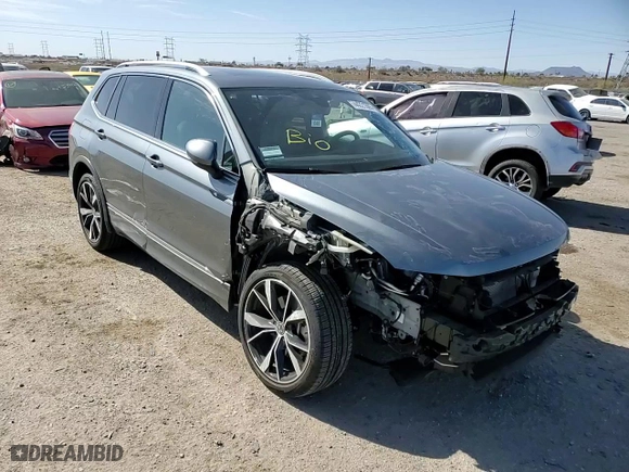 2024 Volkswagen Tiguan SEL R-Line with VIN 3VV4B7AX0RM116455, listed as a Copart auction lot 44221505 with 15,977 mi miles and Salvage Title. Bid and sale history available at carsss.com. Image 11.