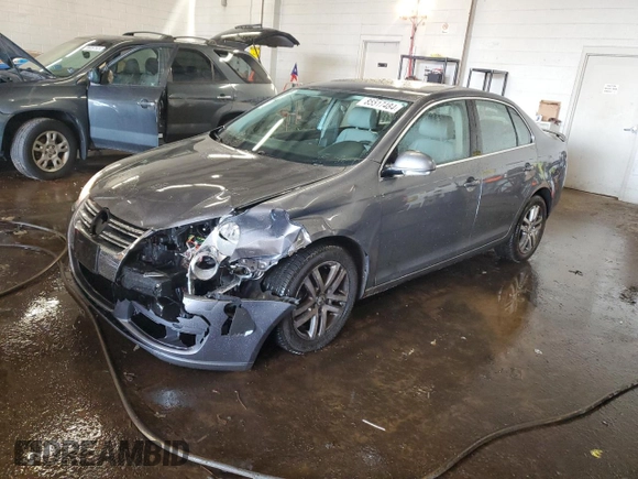 2006 Volkswagen Jetta 2.5L with VIN 3VWSF71K16M790850, listed as a Copart auction lot 85517484 with 117,423 mi miles and Salvage title. Bid and sale history available at DreamBid. Image 1.