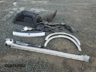2024 Porsche Cayenne z VIN WP1AA2AY7RDA03399, wystawiony jako Copart lot #42403415 z przebiegiem 24 319 mil mil oraz Szkoda całkowita • Salvage title. Historia ofert i sprzedaży dostępna na DreamBid. Obrazek 15.