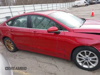 2020 Ford Fusion SE with VIN 3FA6P0HD4LR109679, listed as a IAAI auction lot 41718257 with 132,389 mi miles. Bid and sale history available at carsss.com. Image 14.