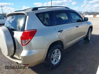 2007 Toyota RAV4 with VIN JTMZD33V376037863, listed as a IAAI auction lot 41678656 with 197,911 mi miles. Bid and sale history available at carsss.com. Image 4.