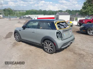 2022 MINI Hardtop Cooper S with VIN WMW53DH06N2R68444, listed as a IAAI auction lot 42201942 with 45,275 mi miles and . Bid and sale history available at DreamBid. Image 3.