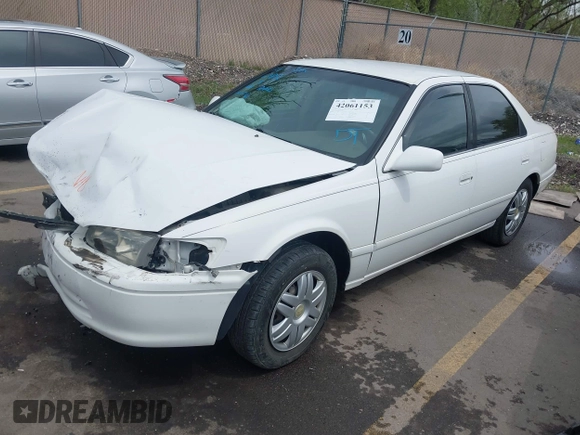2001 Toyota Camry CE with VIN JT2BG22K210571000, listed as a IAAI auction lot 42061153 with 203,182 mi miles. Bid and sale history available at carsss.com. Image 17.