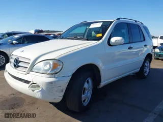 2004 Mercedes-Benz M-Class 3.5L with VIN 4JGAB57E54A482716, listed as a IAAI auction lot 40731487 with 178,587 mi miles. Bid and sale history available at carsss.com. Image 2.