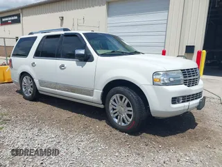 2008 Lincoln Navigator with VIN 5LMFU28568LJ09009, listed as a IAAI auction lot 42716309 with 201,925 mi miles and . Bid and sale history available at DreamBid. Image 1.