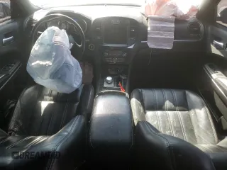 2021 Chrysler 300 S z VIN 2C3CCABG4MH554460, wystawiony jako Copart lot #52390045 z przebiegiem 80 866 mil mil oraz Szkoda całkowita • Salvage title. Historia ofert i sprzedaży dostępna na DreamBid. Obrazek 8.