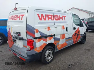 2016 Nissan NV200 S z VIN 3N6CM0KN3GK692300, wystawiony jako IAAI lot #41098566 z przebiegiem 128 217 mil mil oraz . Historia ofert i sprzedaży dostępna na DreamBid. Obrazek 4.