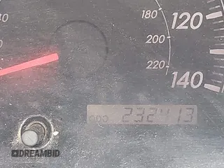 2005 Toyota Camry STD z VIN 4T1BE32K95U556765, wystawiony jako IAAI lot #42288424 z przebiegiem 232 413 mil mil oraz . Historia ofert i sprzedaży dostępna na DreamBid. Obrazek 7.