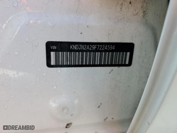 2015 Kia Soul with VIN KNDJN2A29F7224594, listed as a Copart auction lot 52128035 with 100,086 mi miles and Clean Title. Bid and sale history available at carsss.com. Image 12.