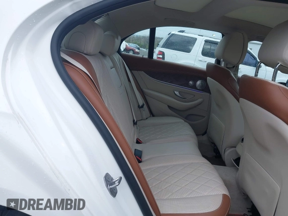 2017 Mercedes-Benz E E 300 Luxury with VIN WDDZF4KBXHA108620, listed as a IAAI auction lot 41935260 with 81,684 mi miles. Bid and sale history available at carsss.com. Image 8.