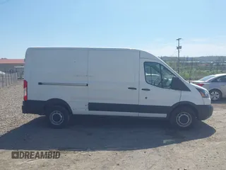 2017 Ford Transit z VIN 1FTYR2CM2HKA84048, wystawiony jako IAAI lot #42061360 z przebiegiem 219 456 mil mil oraz . Historia ofert i sprzedaży dostępna na DreamBid. Obrazek 14.