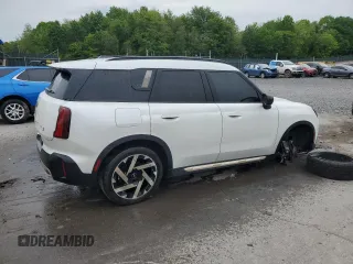 2025 MINI Countryman z VIN WMZ23GA07S7R50762, wystawiony jako Copart lot #58140805 z przebiegiem 22 188 mil mil oraz Szkody całkowita. Historia ofert i sprzedaży dostępna na DreamBid. Obrazek 3.
