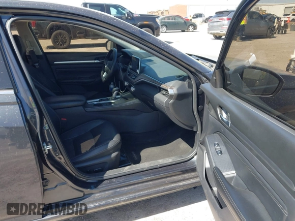2019 Nissan Altima SL with VIN 1N4BL4EV1KC179605, listed as a IAAI auction lot 41863484 with 95,840 mi miles and . Bid and sale history available at DreamBid. Image 5.