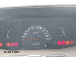 1994 Isuzu Pickup S z VIN JAACL11LXR7217702, wystawiony jako IAAI lot #41761090 z przebiegiem 198 468 mil mil oraz . Historia ofert i sprzedaży dostępna na DreamBid. Obrazek 7.