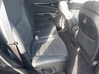 2016 Kia Sorento SX with VIN 5XYPK4A57GG086356, listed as a IAAI auction lot 41803272 with 118,287 mi miles. Bid and sale history available at carsss.com. Image 8.