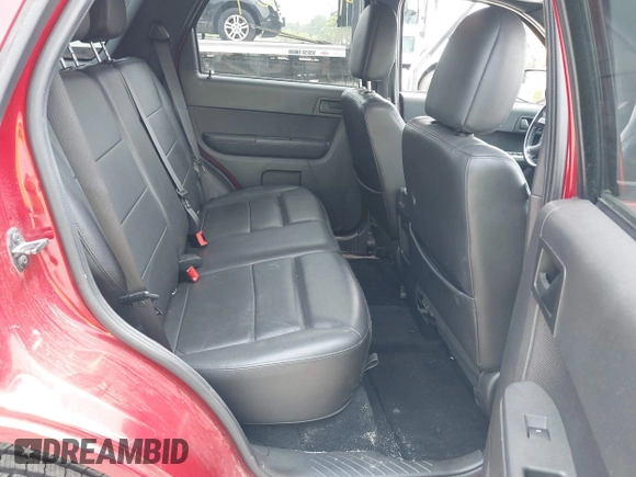 2010 Ford Escape XLT z VIN 1FMCU9D78AKA34458, wystawiony jako IAAI lot #42481104 z przebiegiem 134 755 mil mil oraz . Historia ofert i sprzedaży dostępna na DreamBid. Obrazek 8.