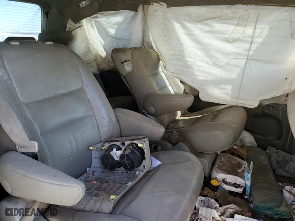 2015 Toyota Sienna XLE with VIN 5TDYK3DC4FS528116, listed as a Copart auction lot 49522735 with 0 mi miles and Salvage Title. Bid and sale history available at carsss.com. Image 12.