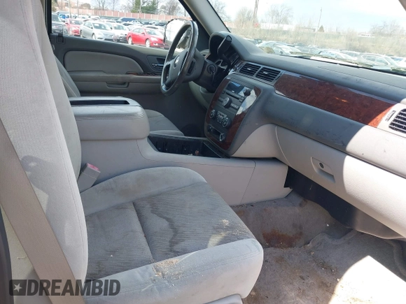 2009 Chevrolet Tahoe 1LT z VIN 1GNFK23069R150402, wystawiony jako IAAI lot #41900889 z przebiegiem 200 788 mil mil oraz . Historia ofert i sprzedaży dostępna na DreamBid. Obrazek 5.
