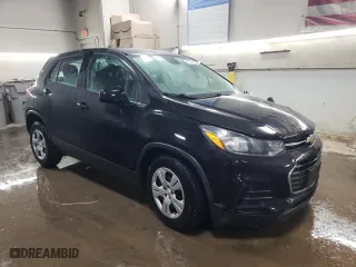 2018 Chevrolet Trax LS with VIN 3GNCJKSB4JL152055, listed as a Copart auction lot 45008015 with 98,522 mi miles and Salvage Title. Bid and sale history available at carsss.com. Image 4.