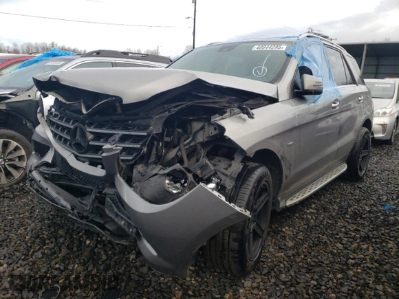 2012 Mercedes-Benz M 350 with VIN 4JGDA2EB7CA088687, listed as a Copart auction lot 48044295 with Not Provided miles and Salvage Title. Bid and sale history available at DreamBid. Image 1.