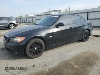 2006 BMW 3 Series 325i with VIN WBAVB17556NK36725, listed as a Copart auction lot 42567945 with 202,814 mi miles and Clean Title. Bid and sale history available at carsss.com. Image 1.
