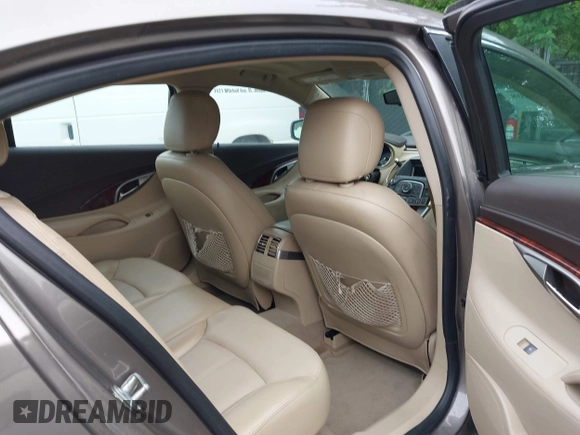2012 Buick LaCrosse Premium 1 z VIN 1G4GD5ER0CF219495, wystawiony jako IAAI lot #42782208 z przebiegiem 141 565 mil mil oraz . Historia ofert i sprzedaży dostępna na DreamBid. Obrazek 8.