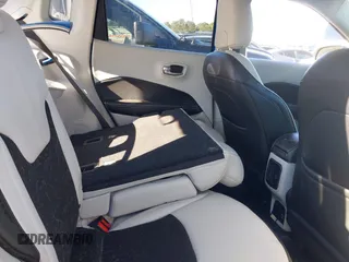 2019 Jeep Compass Latitude with VIN 3C4NJCBB6KT802481, listed as a IAAI auction lot 41315161 with 72,755 mi miles and . Bid and sale history available at carsss.com. Image 8.