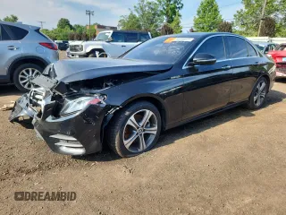 2019 Mercedes-Benz E 300 z VIN WDDZF4KB0KA682232, wystawiony jako Copart lot #64086805 z przebiegiem 77 194 mil mil oraz Szkoda całkowita • Salvage title. Historia ofert i sprzedaży dostępna na DreamBid. Obrazek 1.