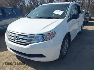 2011 Honda Odyssey EX-L with VIN 5FNRL5H69BB062666, listed as a IAAI auction lot 41829319 with 152,105 mi miles and . Bid and sale history available at carsss.com. Image 17.