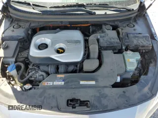 2016 Hyundai Sonata Hybrid SE with VIN KMHE24L18GA042198, listed as a Copart auction lot 61177343 with 95,810 mi miles. Bid and sale history available at carsss.com. Image 11.