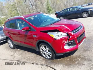 2015 Ford Escape Titanium with VIN 1FMCU9J90FUB00714, listed as a IAAI auction lot 42057717 with 61,223 mi miles. Bid and sale history available at carsss.com. Image 1.