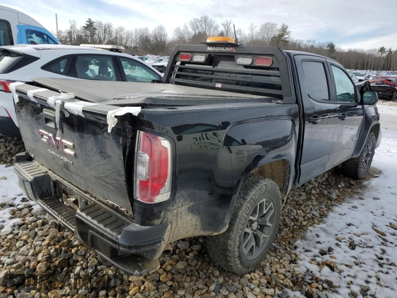 2022 GMC Canyon 4WD AT4 w/Leather with VIN 1GTG6FENXN1294450, listed as a Copart auction lot 80999634 with 0 mi miles and Salvage Title. Bid and sale history available at carsss.com. Image 3.