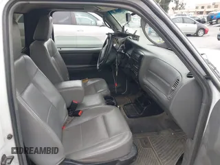 2011 Ford Ranger XL с VIN 1FTKR1AD8BPA12302, выставлен на аукционе IAAI как лот 42597100 с пробегом 254 261 миль миль и . История ставок и продаж доступна на DreamBid. Изображение 8.