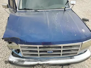 1996 Ford F-250 z VIN 1FTHX26F0TEA10475, wystawiony jako Copart lot #53327235 z przebiegiem 307 273 mil mil oraz Szkoda całkowita • Salvage title. Historia ofert i sprzedaży dostępna na DreamBid. Obrazek 13.