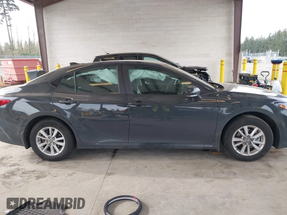 2025 Toyota Camry LE с VIN 4T1DBADK3SU514686, выставлен на аукционе IAAI как лот 42010297 с пробегом 6 232 миль миль и . История ставок и продаж доступна на DreamBid. Изображение 13.