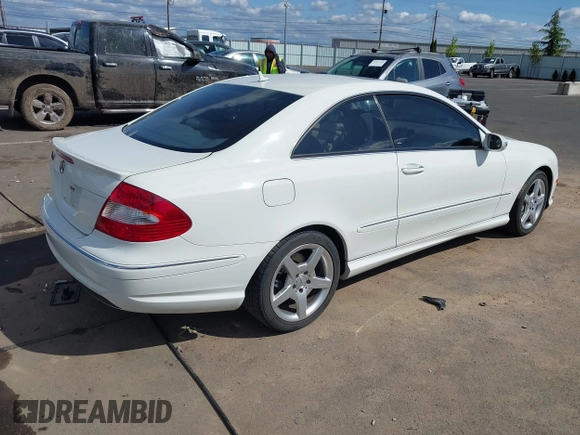 2008 Mercedes-Benz CLK 350 with VIN WDBTJ56H68F245431, listed as a IAAI auction lot 42085771 with 38,540 mi miles and . Bid and sale history available at DreamBid. Image 4.