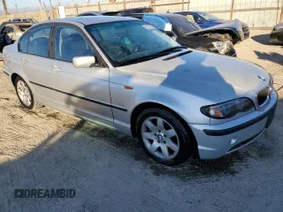 2003 BMW 3 Series 325i with VIN WBAAZ33423PH30708, listed as a Copart auction lot 81006754 with 192,110 mi miles and Salvage Title. Bid and sale history available at carsss.com. Image 4.