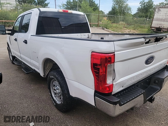 2017 Ford F-250 XL with VIN 1FT7W2A61HEC03778, listed as a IAAI auction lot 42783433 with 221,117 mi miles and . Bid and sale history available at DreamBid. Image 4.